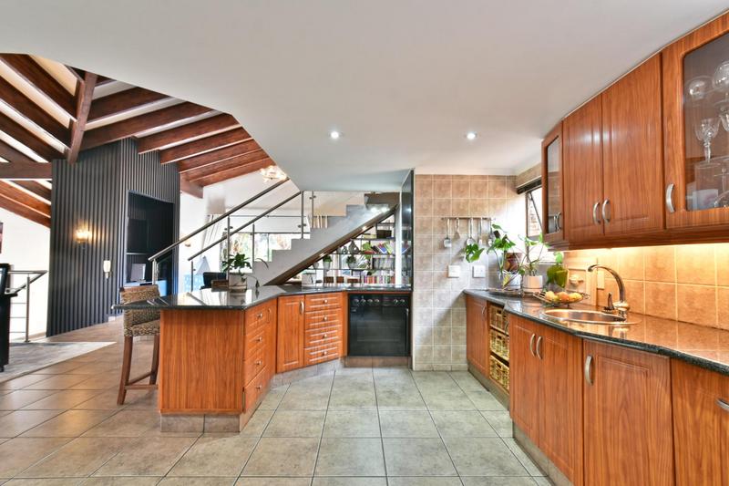 4 Bedroom Property for Sale in Glenvista Gauteng