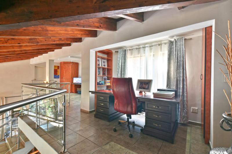 4 Bedroom Property for Sale in Glenvista Gauteng
