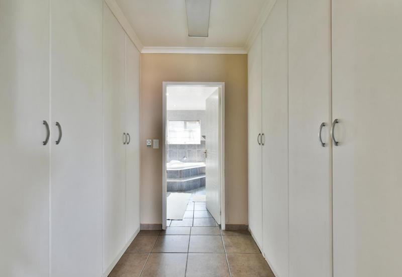 4 Bedroom Property for Sale in Glenvista Gauteng