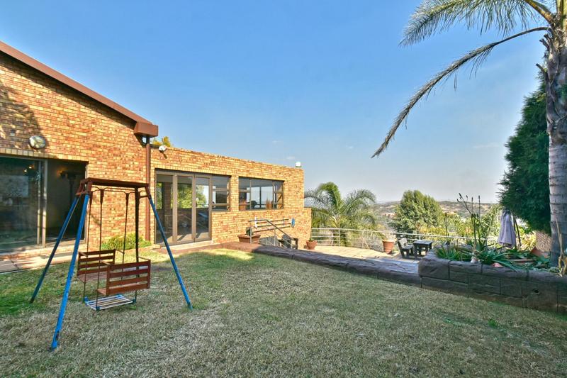 4 Bedroom Property for Sale in Glenvista Gauteng
