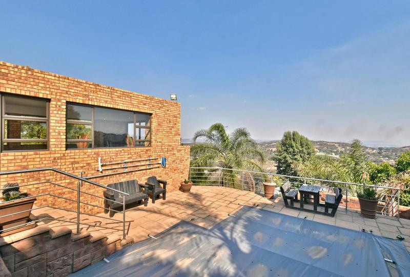 4 Bedroom Property for Sale in Glenvista Gauteng