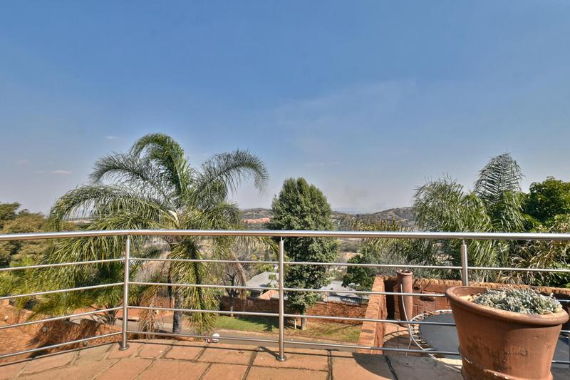 4 Bedroom Property for Sale in Glenvista Gauteng
