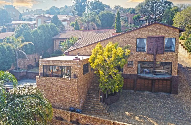4 Bedroom Property for Sale in Glenvista Gauteng