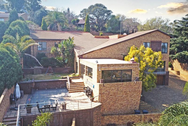 4 Bedroom Property for Sale in Glenvista Gauteng