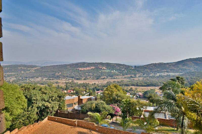 4 Bedroom Property for Sale in Glenvista Gauteng