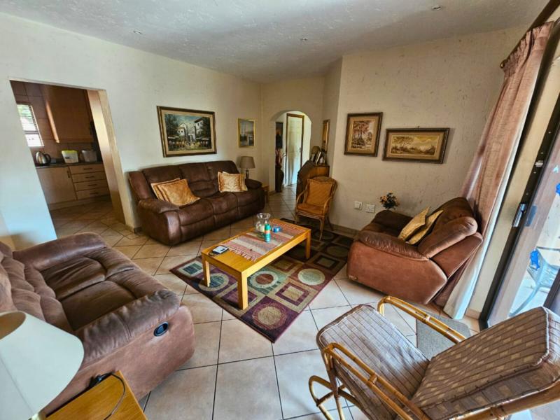 To Let 3 Bedroom Property for Rent in Glen Marais Gauteng
