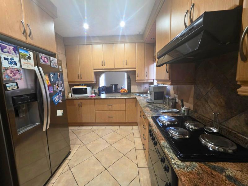 3 Bedroom Property for Sale in Glen Marais Gauteng