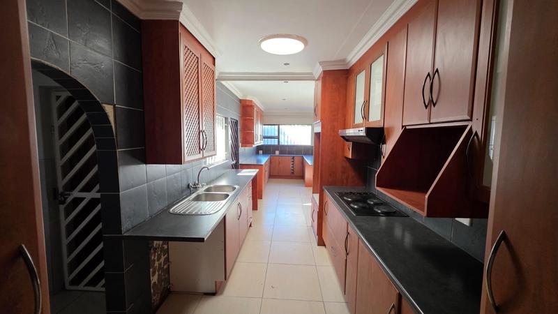 4 Bedroom Property for Sale in Garsfontein Gauteng