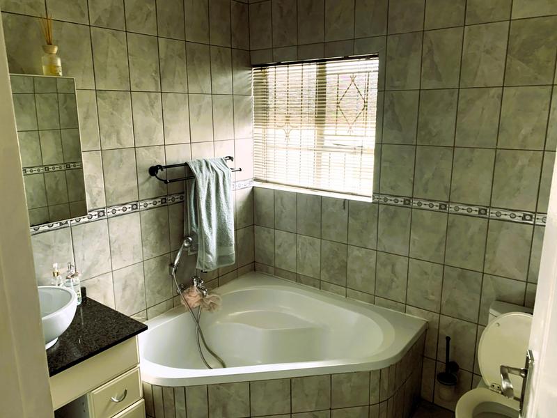 4 Bedroom Property for Sale in Freeway Park Gauteng
