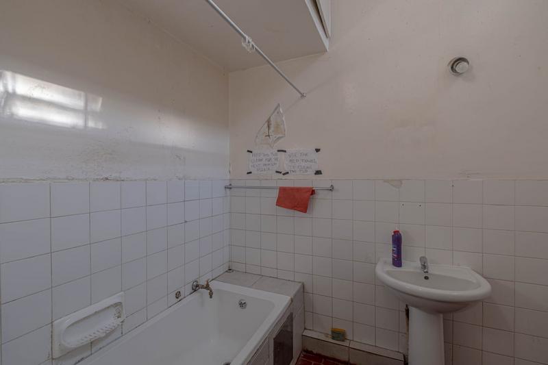 6 Bedroom Property for Sale in Bezuidenhout Valley Gauteng