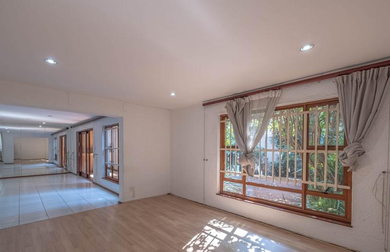4 Bedroom Property for Sale in Bruma Gauteng