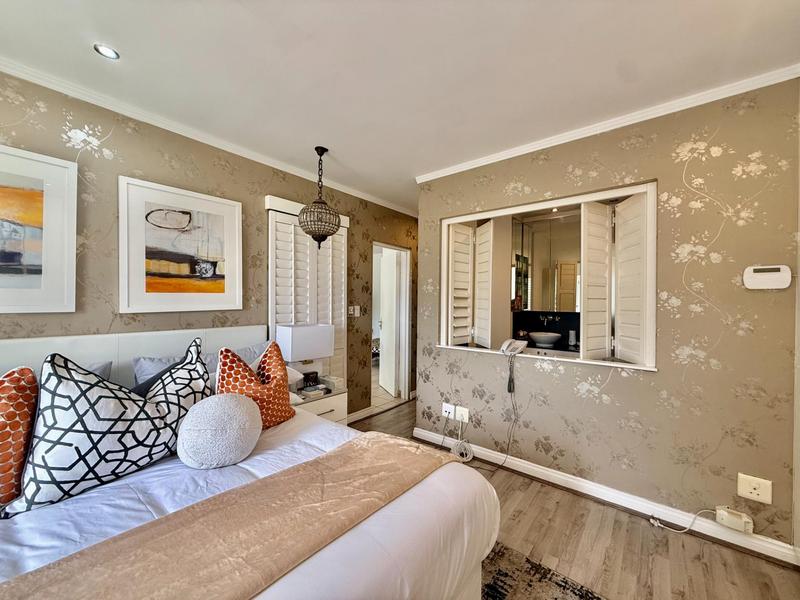 To Let 2 Bedroom Property for Rent in Sandhurst Gauteng