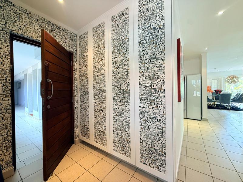 To Let 2 Bedroom Property for Rent in Sandhurst Gauteng