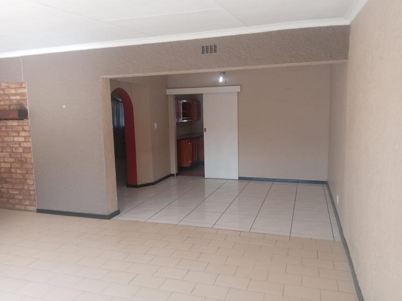 4 Bedroom Property for Sale in Morehill Gauteng