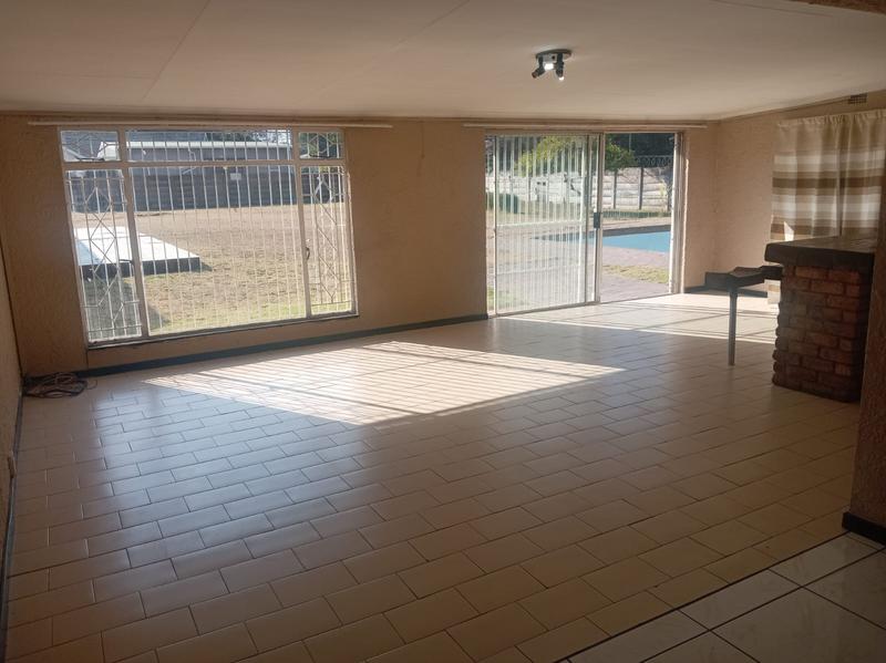 4 Bedroom Property for Sale in Morehill Gauteng
