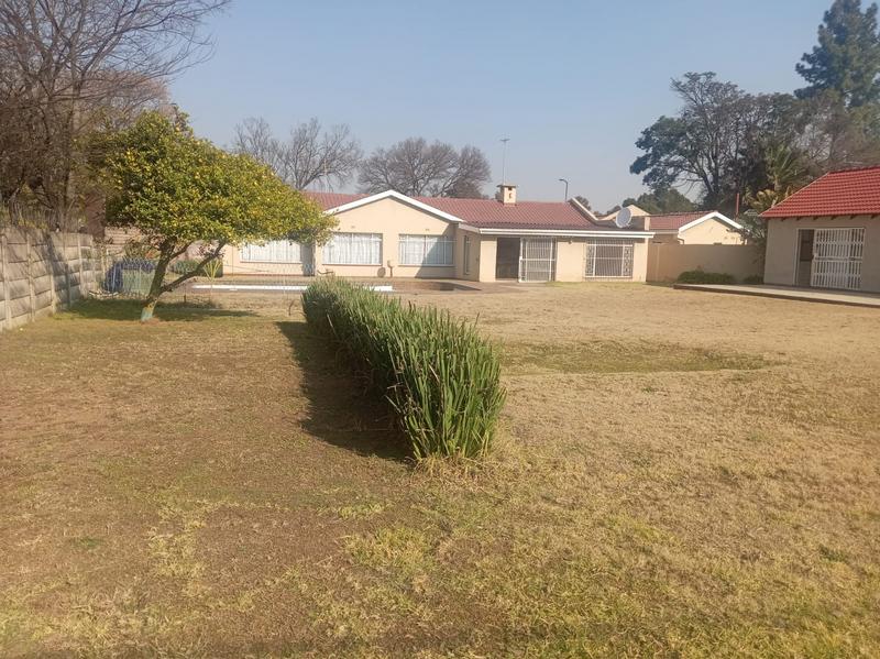 4 Bedroom Property for Sale in Morehill Gauteng