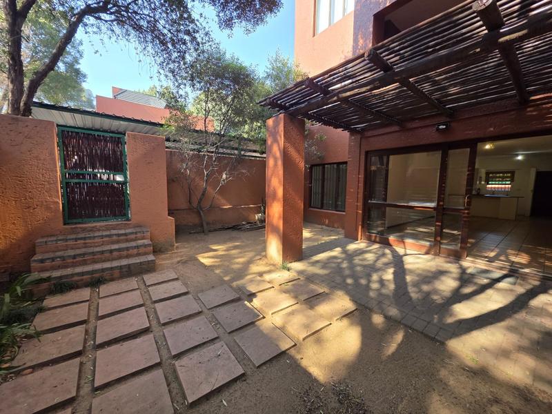 2 Bedroom Property for Sale in Sunninghill Gauteng