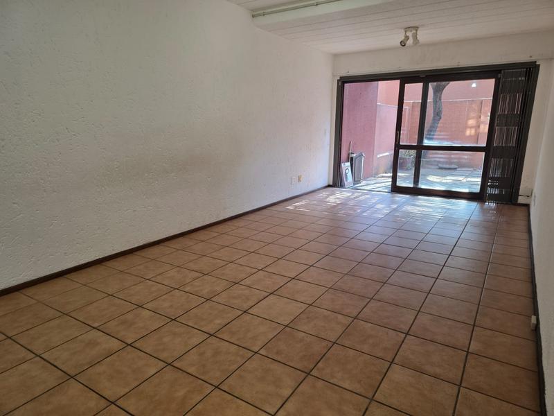 2 Bedroom Property for Sale in Sunninghill Gauteng