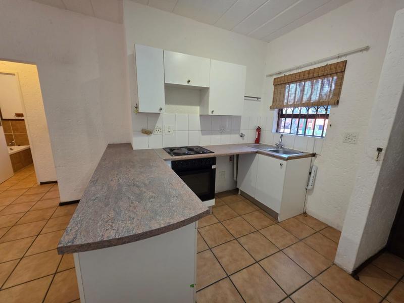2 Bedroom Property for Sale in Sunninghill Gauteng