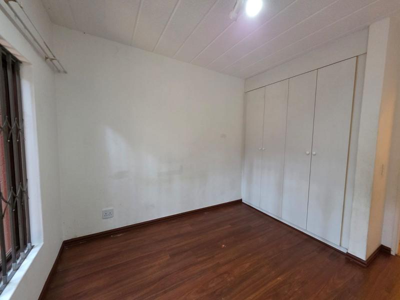 2 Bedroom Property for Sale in Sunninghill Gauteng