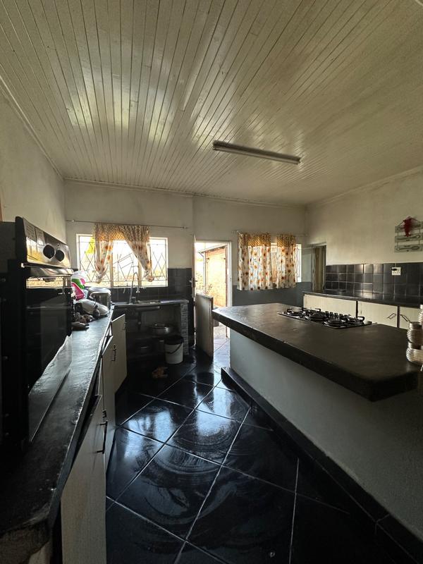 4 Bedroom Property for Sale in Petersfield Gauteng