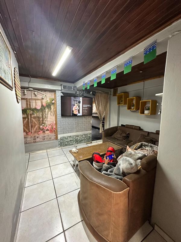 4 Bedroom Property for Sale in Petersfield Gauteng