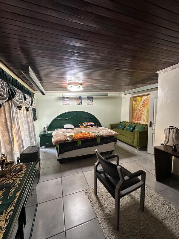 4 Bedroom Property for Sale in Petersfield Gauteng