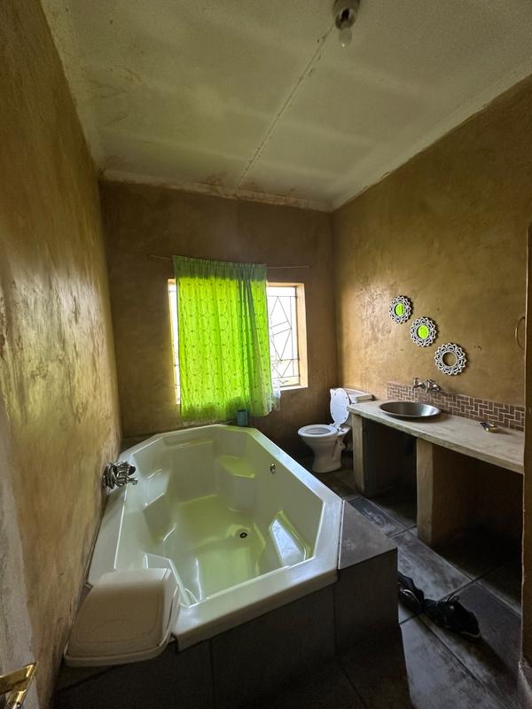 4 Bedroom Property for Sale in Petersfield Gauteng