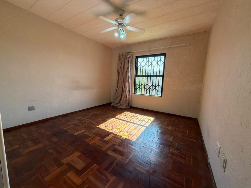 To Let 2 Bedroom Property for Rent in Glenvista Gauteng