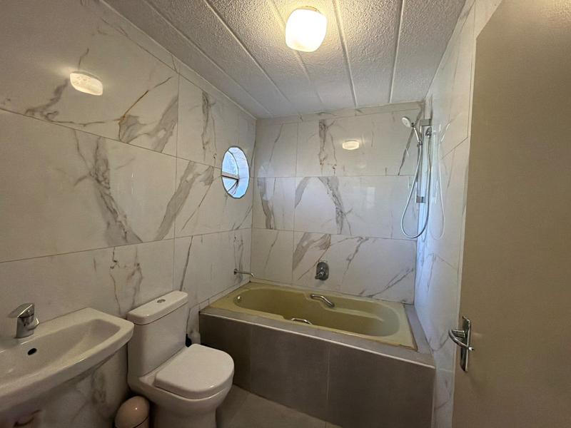 To Let 2 Bedroom Property for Rent in Glenvista Gauteng