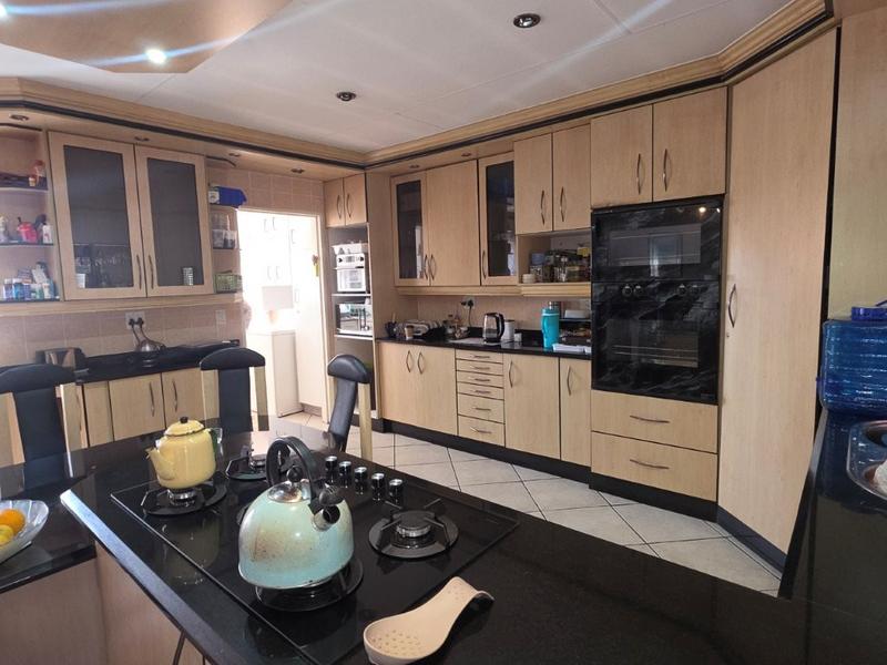 4 Bedroom Property for Sale in Brackendowns Gauteng