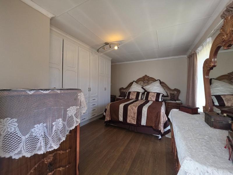4 Bedroom Property for Sale in Brackendowns Gauteng