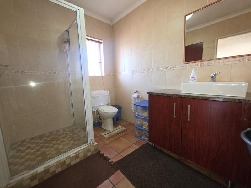 4 Bedroom Property for Sale in Brackendowns Gauteng