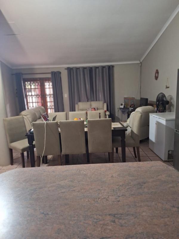 2 Bedroom Property for Sale in Vanderbijlpark SW 5 Gauteng