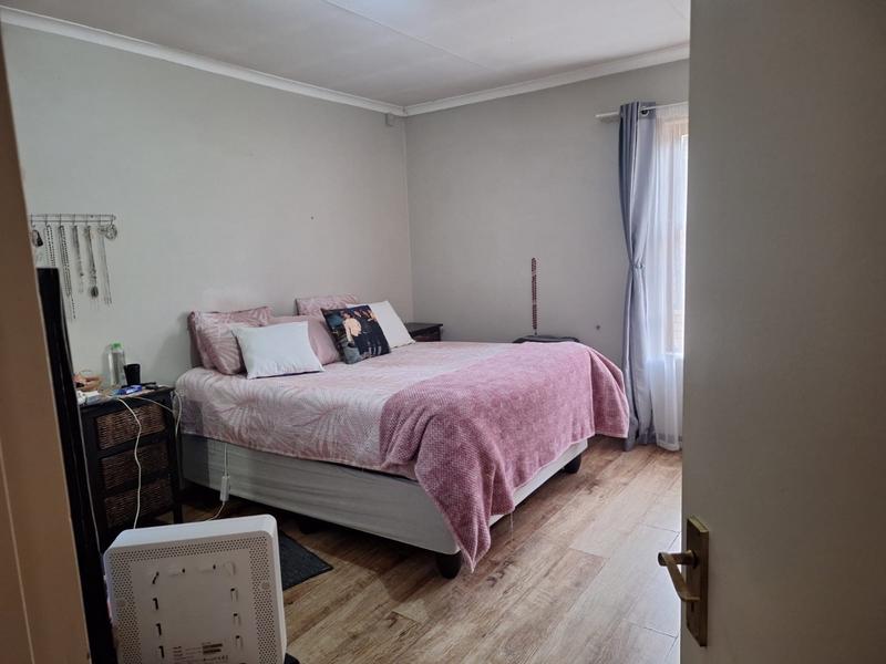 2 Bedroom Property for Sale in Vanderbijlpark SW 5 Gauteng