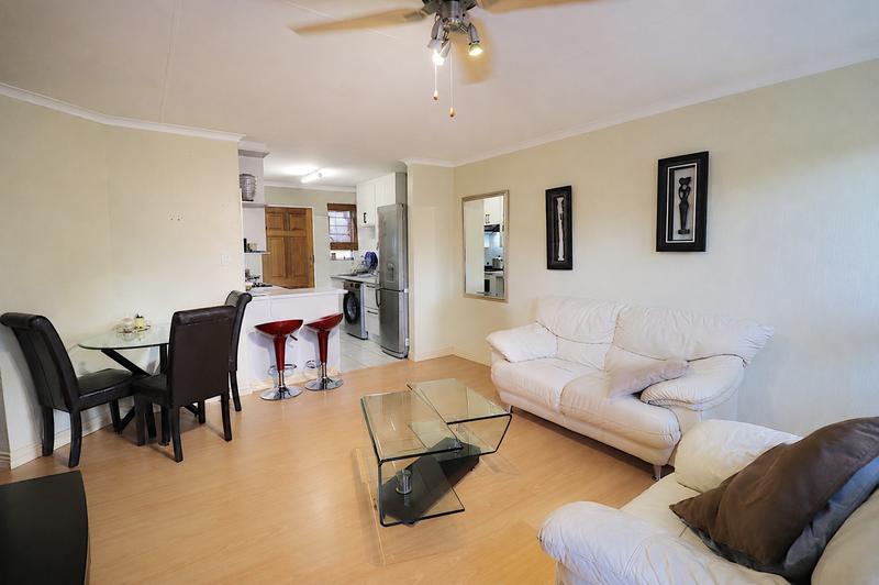2 Bedroom Property for Sale in Sonneglans Gauteng
