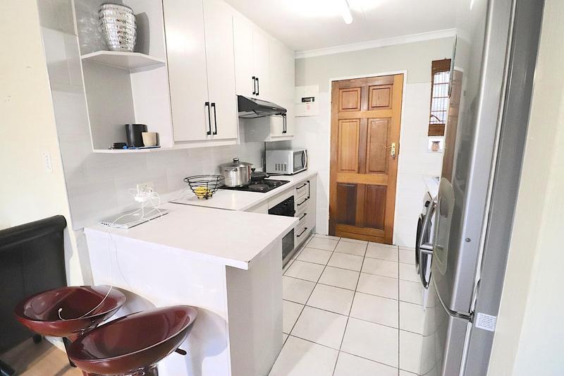 2 Bedroom Property for Sale in Sonneglans Gauteng