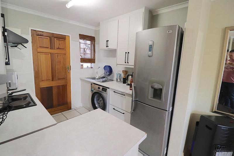 2 Bedroom Property for Sale in Sonneglans Gauteng