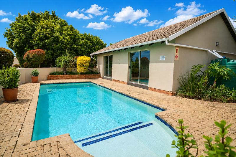 2 Bedroom Property for Sale in Sonneglans Gauteng