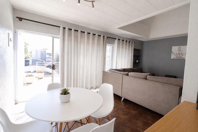 1 Bedroom Property for Sale in Lonehill Gauteng