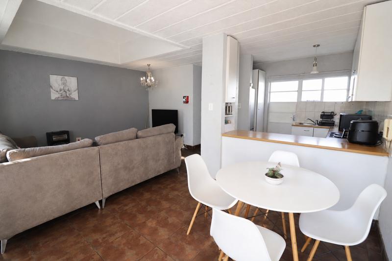 1 Bedroom Property for Sale in Lonehill Gauteng
