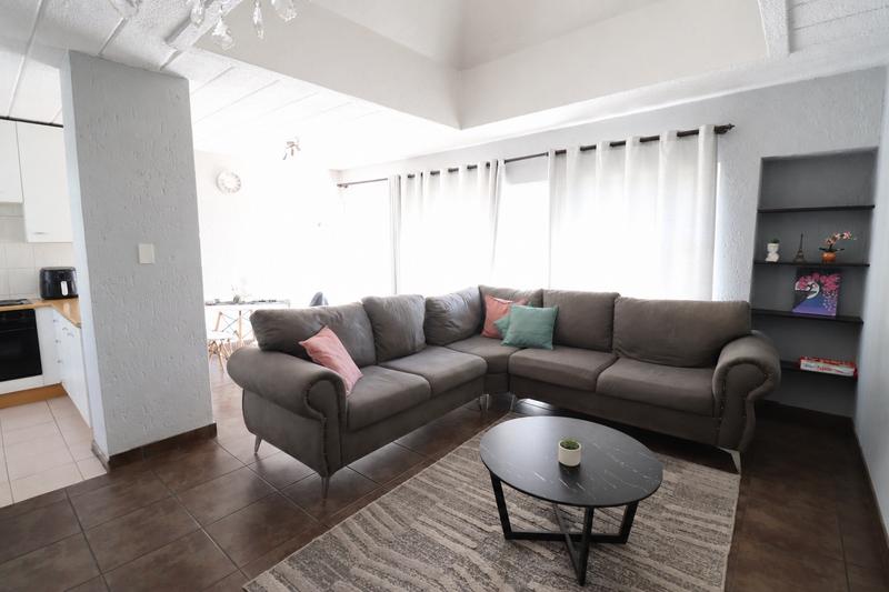 1 Bedroom Property for Sale in Lonehill Gauteng