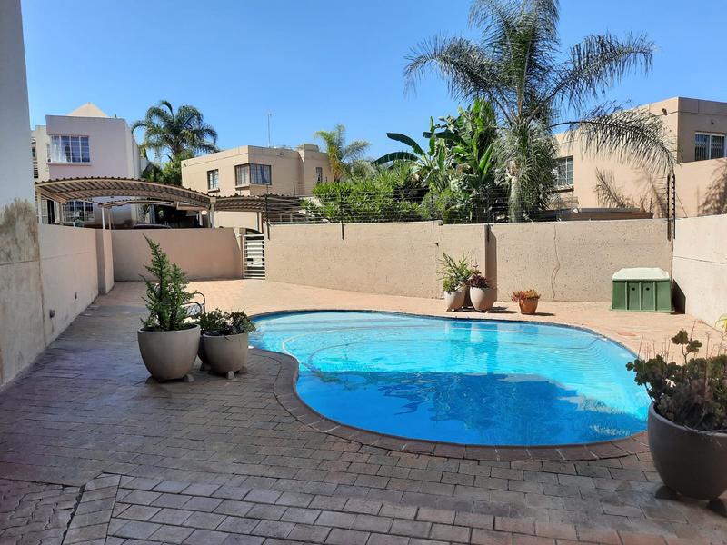 1 Bedroom Property for Sale in Lonehill Gauteng