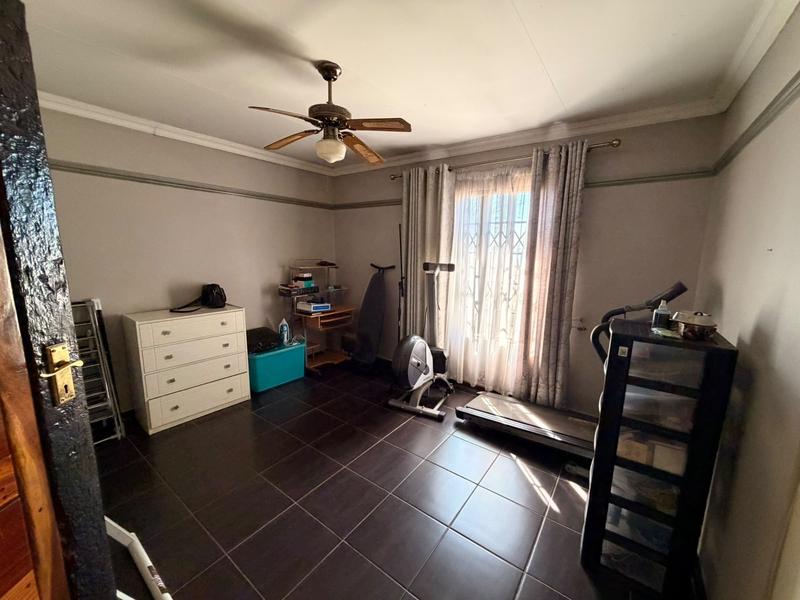 5 Bedroom Property for Sale in Golf Park Gauteng