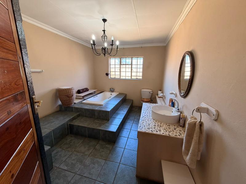5 Bedroom Property for Sale in Golf Park Gauteng