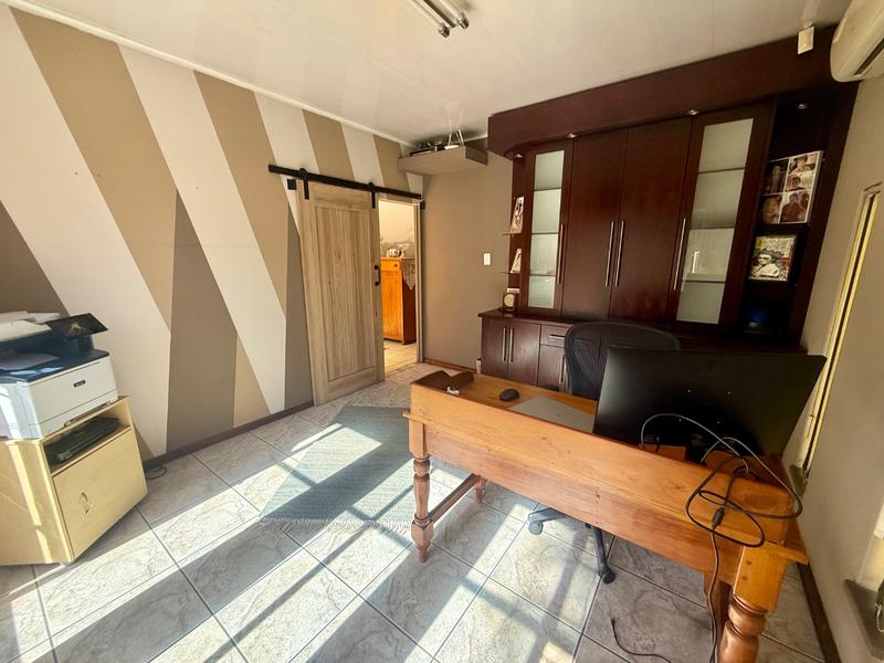 4 Bedroom Property for Sale in Vanderbijlpark SE 3 Gauteng