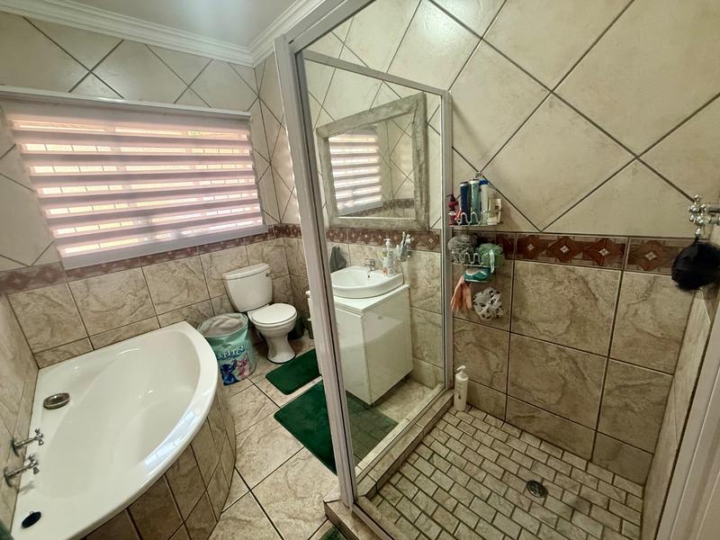 4 Bedroom Property for Sale in Vanderbijlpark SE 3 Gauteng