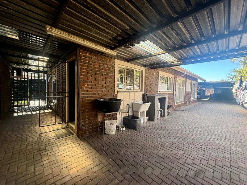 4 Bedroom Property for Sale in Vanderbijlpark SE 3 Gauteng