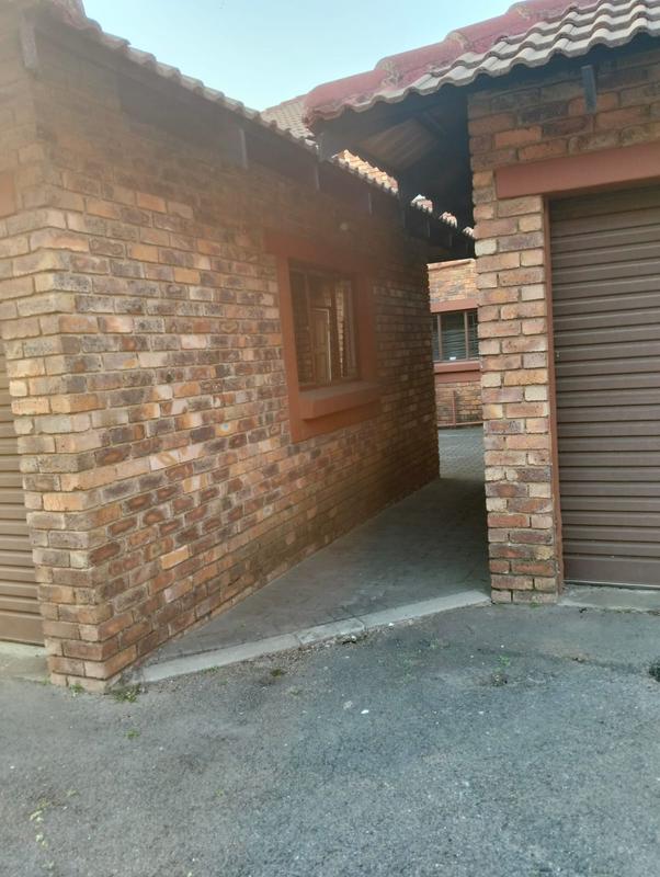 3 Bedroom Property for Sale in Edleen Gauteng