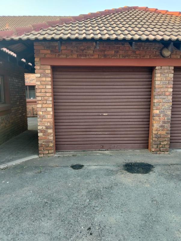 3 Bedroom Property for Sale in Edleen Gauteng